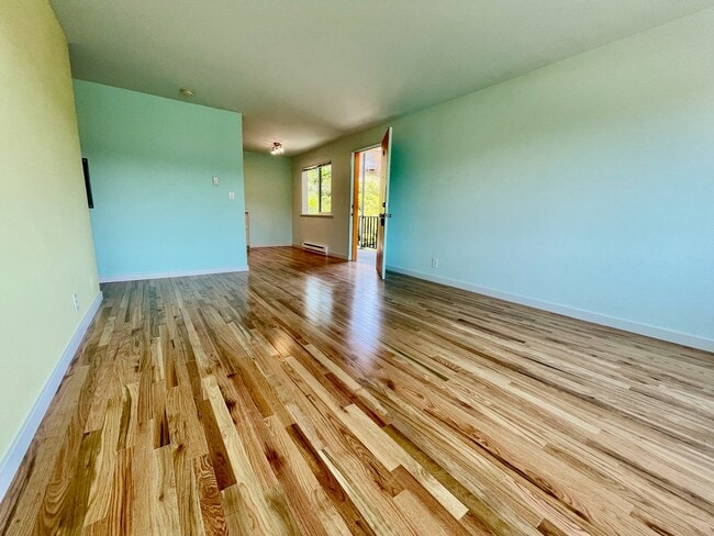 Building Photo - 2801 14th Ave W
