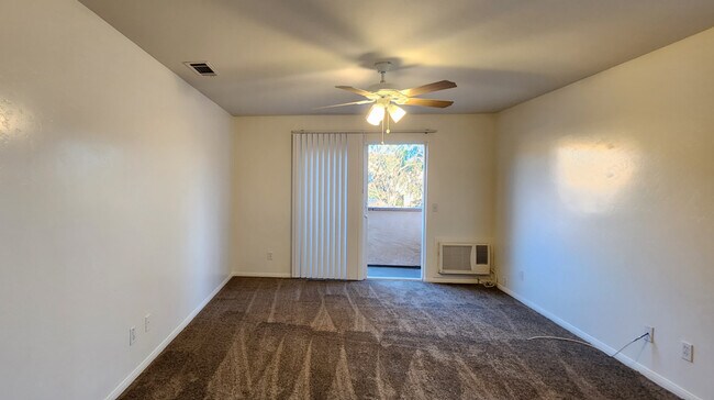 Foto del edificio - East Windmill Villa Apartments