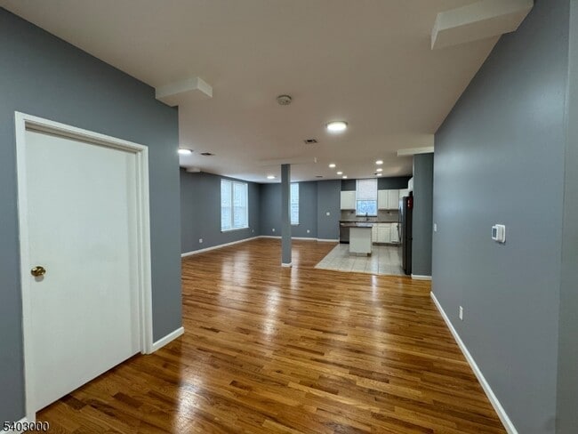 Foto del edificio - 610 Devon St