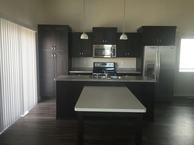 Foto del edificio - 3 Bed 3 Bath Single Family Home