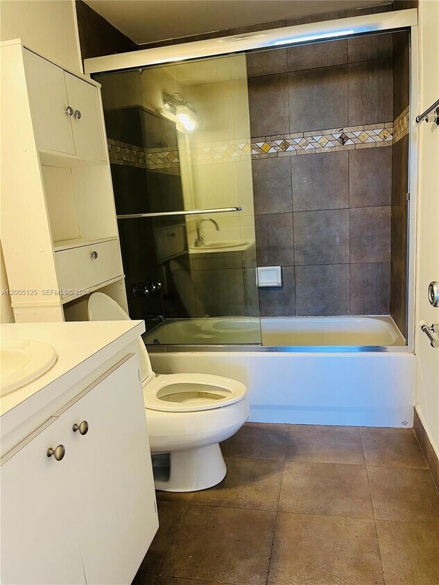 Foto del edificio - 401 Golden Isles Dr