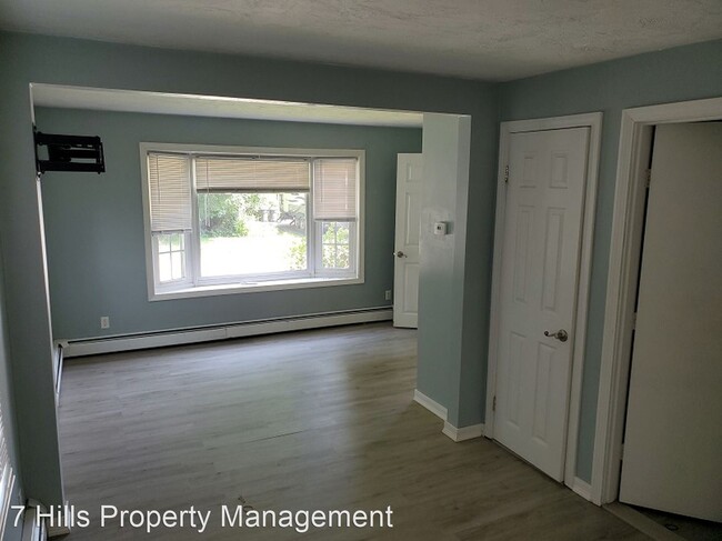 Foto del edificio - 3 br, 2 bath House - 7 Monmouth Ave.