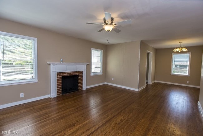 Building Photo - 3 br, 1 bath House - 713 Meadowbrook Drive