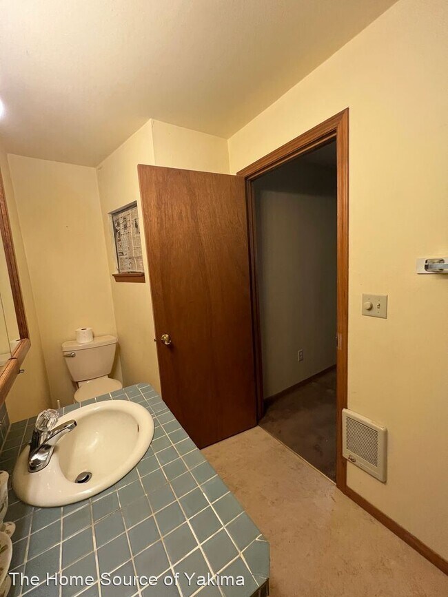 Foto del edificio - 3 br, 2 bath House - 1570 Cutler Way