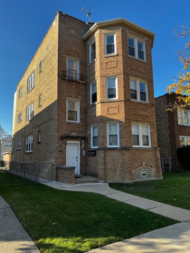 8142 Kilpatrick Ave Unit 1, Skokie, IL 60076 Apartments in Skokie, IL