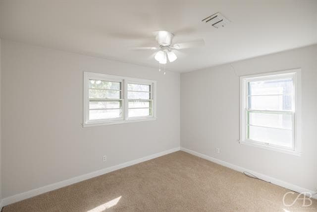 Foto del edificio - 872 Forrest Ave