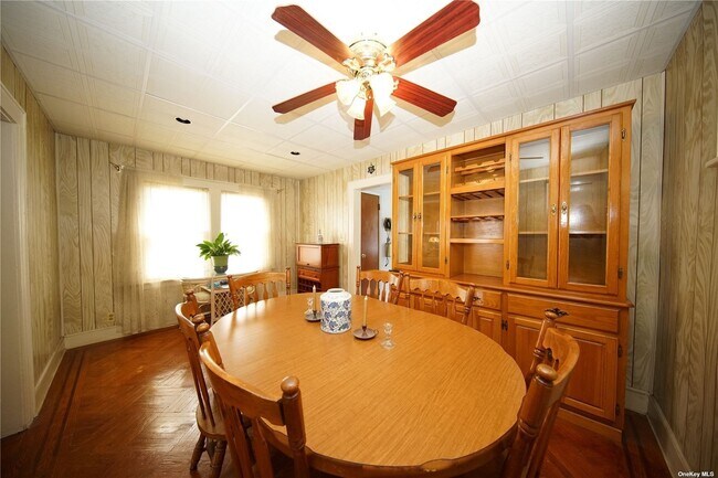 Foto del edificio - 89-29 70th Ave