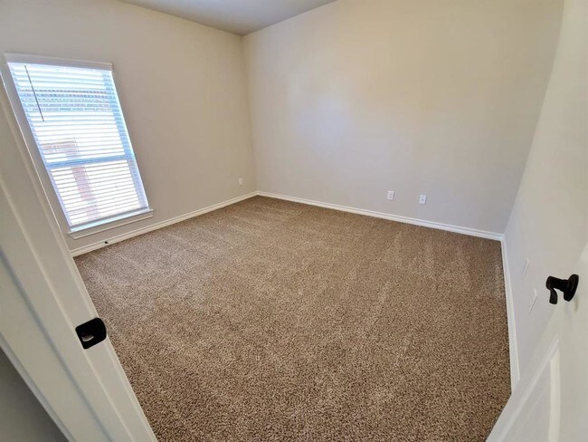 Foto del edificio - 3615 Diamond Creek Dr