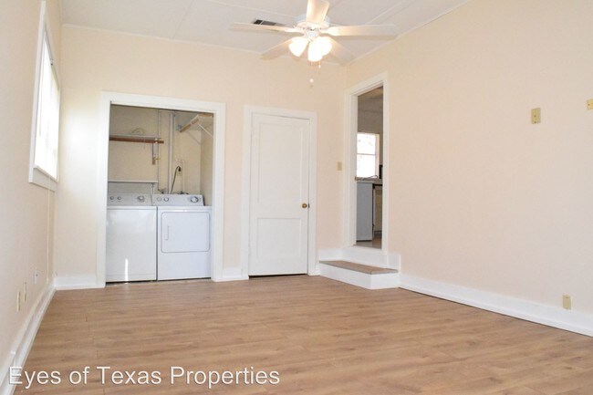 Building Photo - 2626 W 49th St