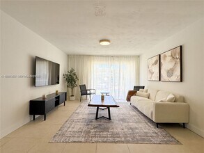 Building Photo - 1631 NE 114th St