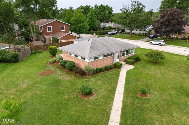 Foto del edificio - 1032 Whitfield Rd