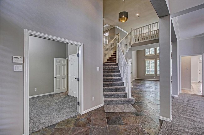 Building Photo - 5705 Lafayette Dr