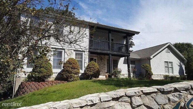 Building Photo - 4 br, 4 bath House - 2122 Park Forest Dr