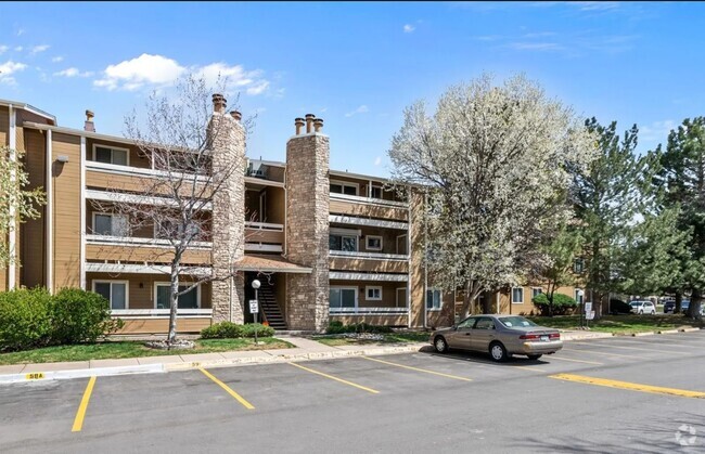 Building Photo - 1074 S Dearborn St