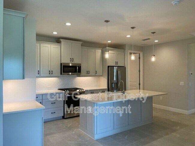 Building Photo - 12689 Palatka Dr