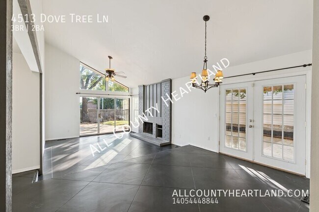 Foto del edificio - 4513 Dove Tree Ln