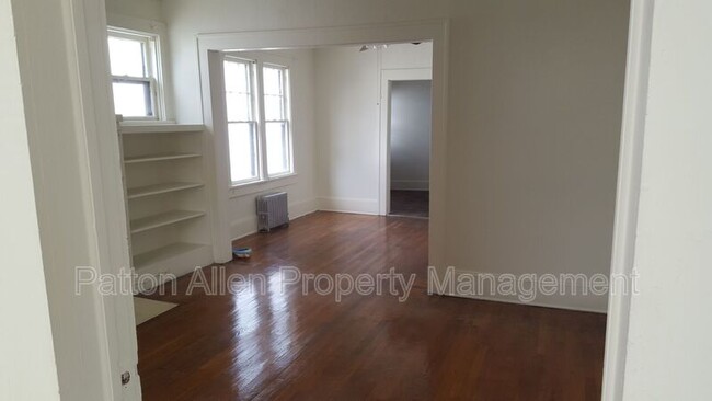 Building Photo - 54 Walton St