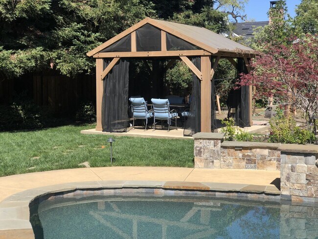 Foto del edificio - 125 Timberline Ct