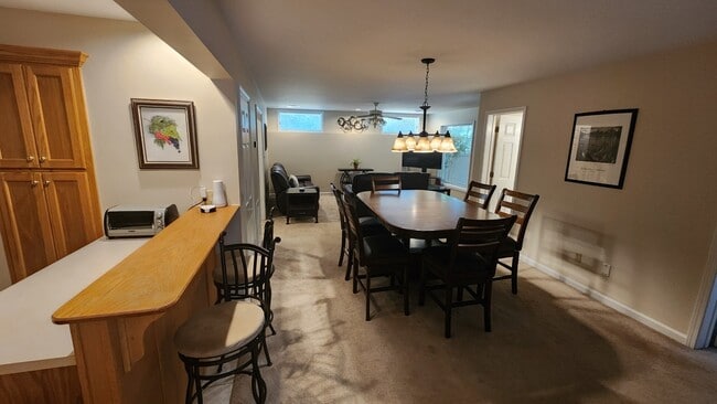 Building Photo - 6576 Johnson Cir