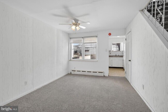 Building Photo - 1617 S Newkirk St