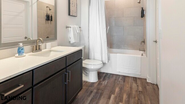 Foto del edificio - 4670 Merchants Park Cir