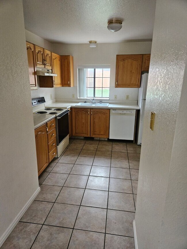 Foto del edificio - North Orem 2 bedroom/1 bath apartment