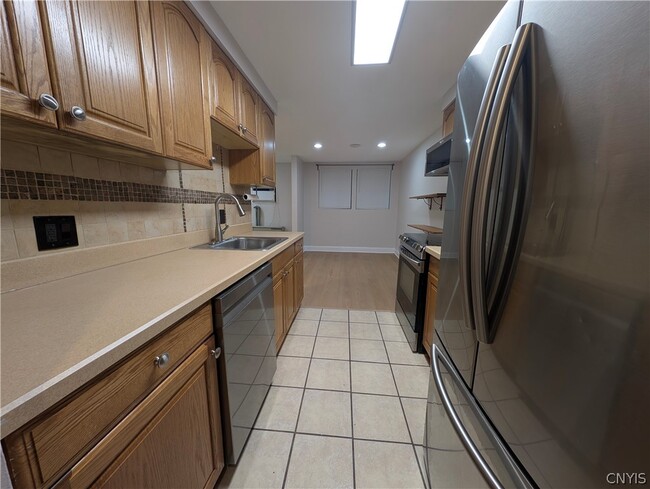 Building Photo - 273 Watertree Dr