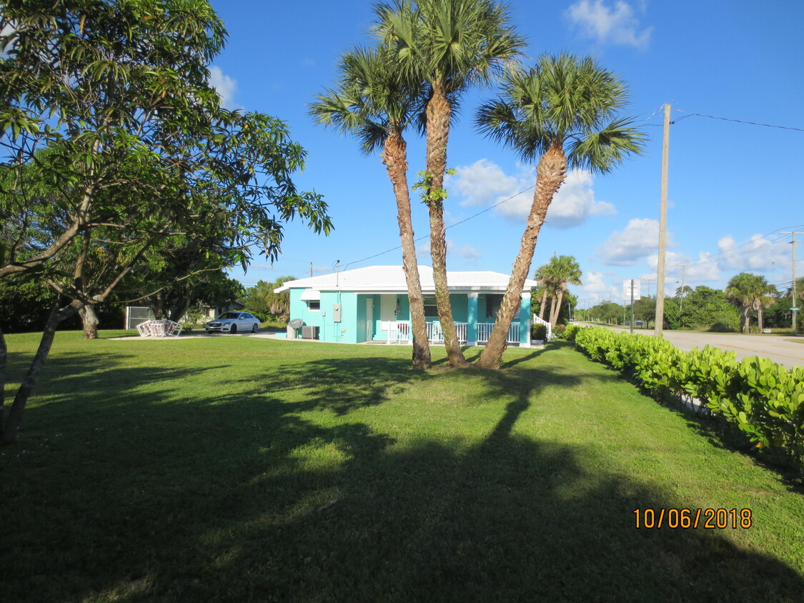 8315 SE Bridge Road Hobe Sound Fl 33455 - 8315 SE Bridge Road  Hobe Sound Fl 33455