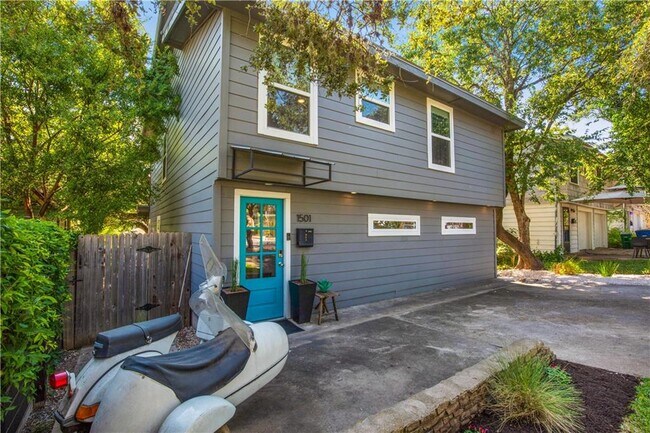 Foto del edificio - 1501 Brackenridge St