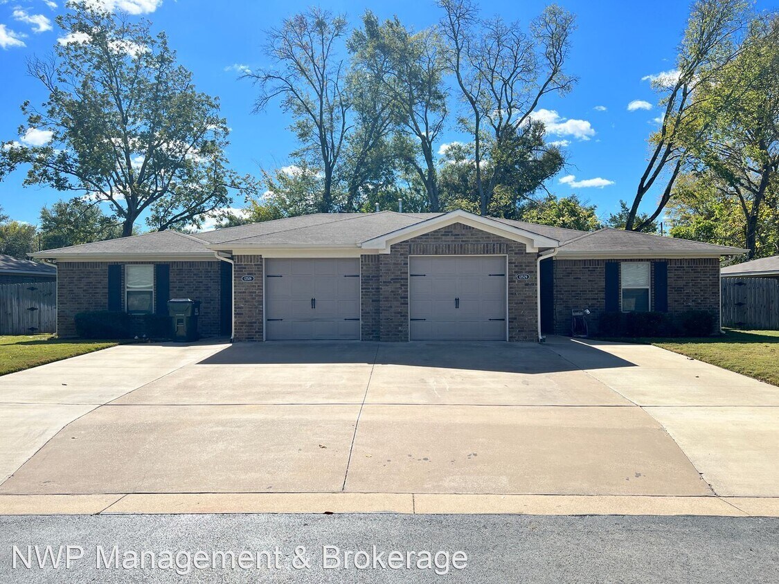 Primary Photo - 3 br, 2 bath House - 12538 Kara Lynn Pl.
