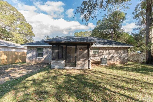 Building Photo - 245 Cary Memorial Dr