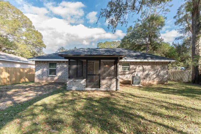 Foto del edificio - 245 Cary Memorial Dr