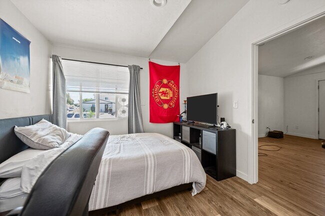 Foto del edificio - Steps to SDSU!