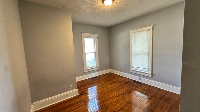 Foto del edificio - 1417 Prairie St