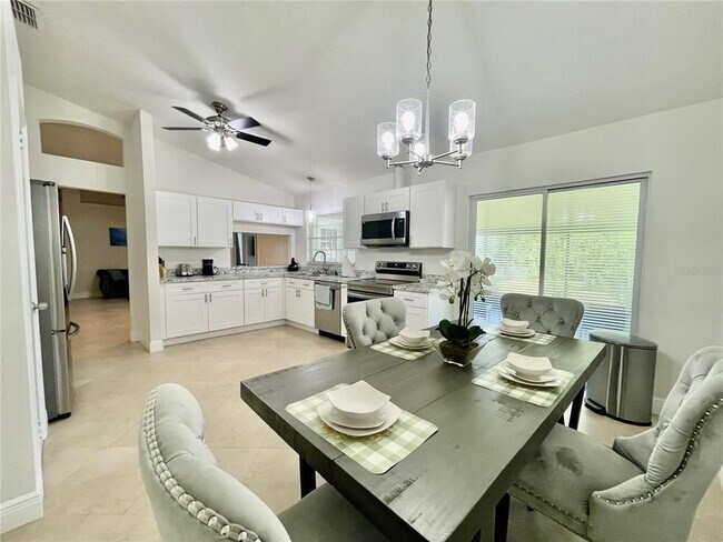 Foto del edificio - 970 Amy Ridge Ct