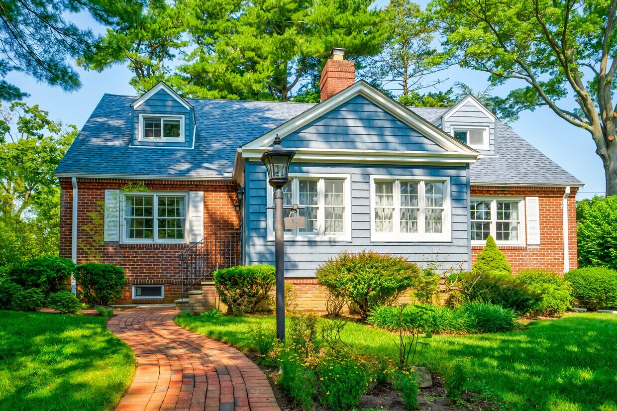 Foto principal - 5 Cambridge Ln