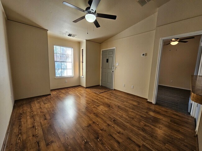 Foto del edificio - 4803 Hamilton Wolfe Rd