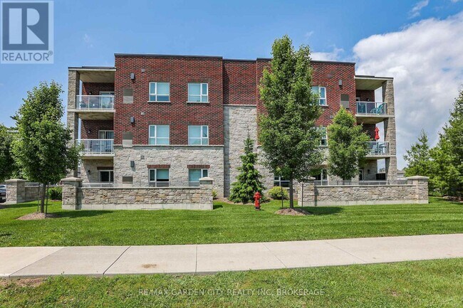 Photo du bâtiment - 529-529 S Pelham Rd