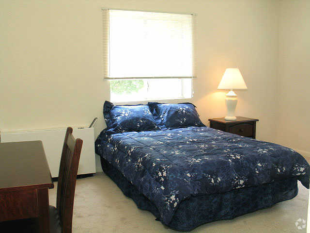 Habitación principal - Parkway Plaza