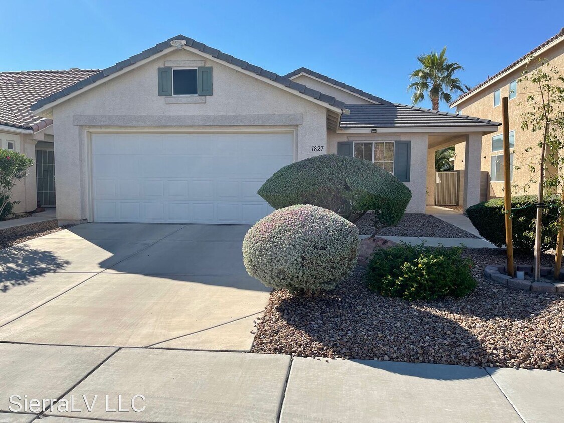 Foto principal - 3 br, 2 bath House - 1827 Desert Sage Ave.
