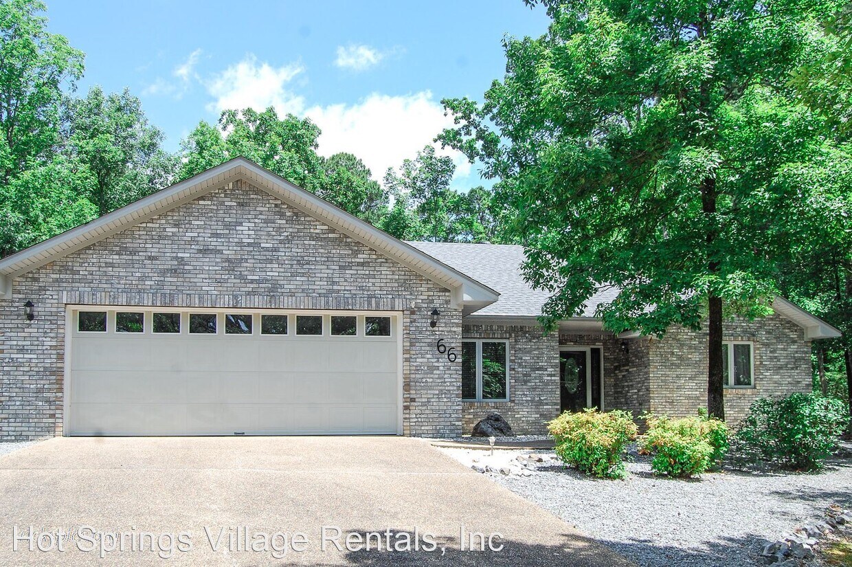 3 br, 2 bath House 66 Almazan Way House Rental in Hot Springs, AR