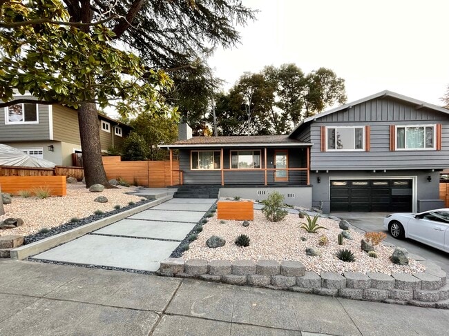 Building Photo - 3662 Farm Hill Blvd