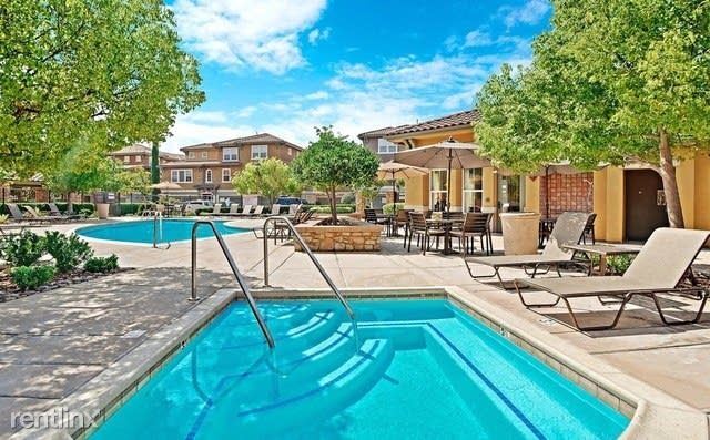 Building Photo - 2 br, 2.5 bath Condo - 4 Via Montisi