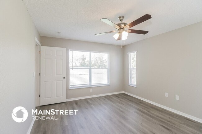 Building Photo - 8358 Natoma St