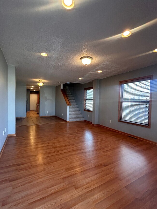 Building Photo - 1829 Girard Ave N