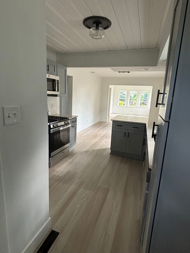 Foto del edificio - 222 Parkedge Ave