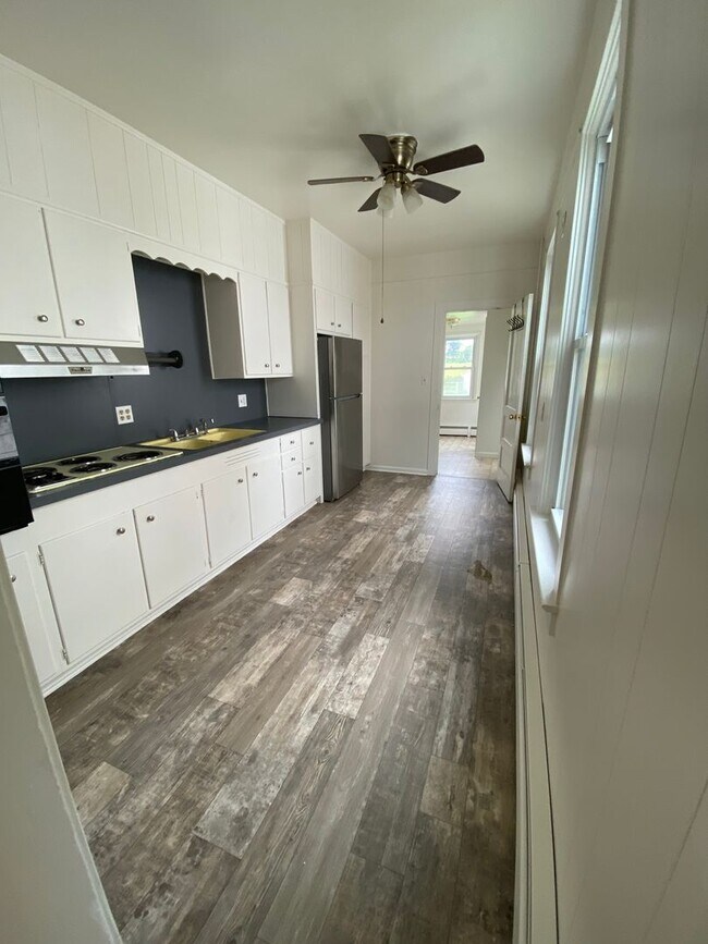 Foto del edificio - Single family semi-detached home