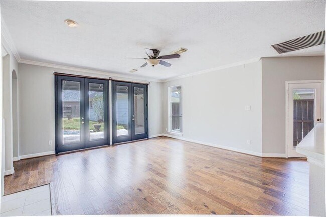 Building Photo - 12310 Lakeshore Ridge Ct
