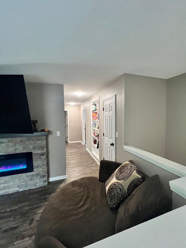 Foto del edificio - 100 Orourke Drive