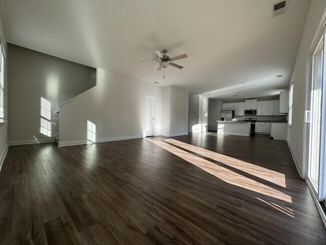 Foto del edificio - 344 Quarryrock Rd